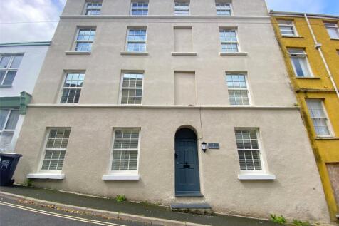 6 bedroom terraced house for sale