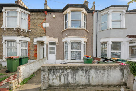 5 bedroom terraced house for sale