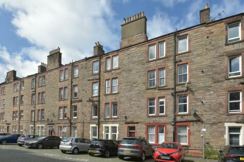 1 bedroom ground floor flat for sale