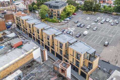 14 bedroom block of apartments for sale