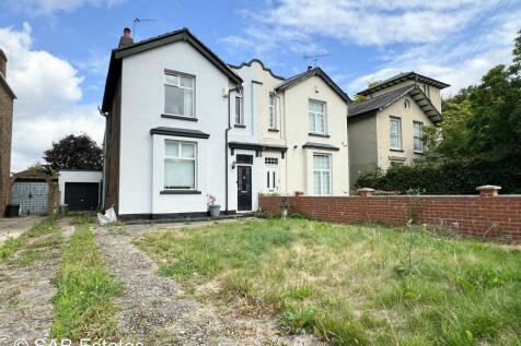 4 bedroom semi-detached house for sale