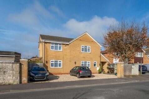 Longfields, Bicester OX26 4 bed apartment for sale