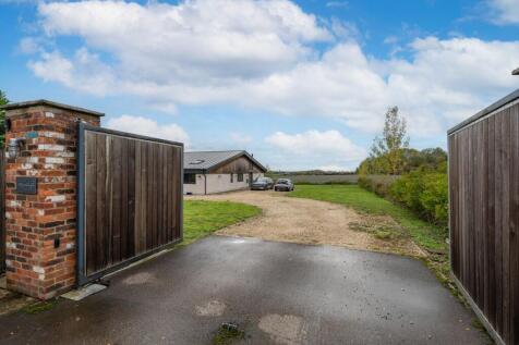 4 bedroom barn conversion for sale