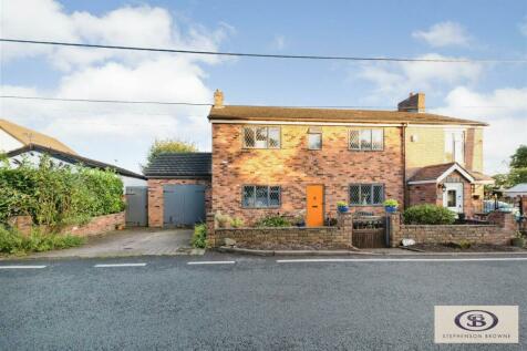 4 bedroom semi-detached house for sale