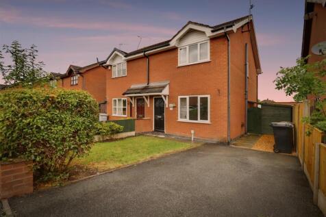 3 bedroom semi-detached house for sale