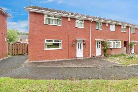 3 bedroom mews property for sale