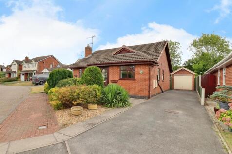 2 bedroom detached bungalow for sale