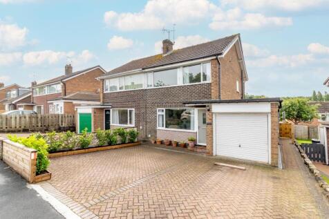 3 bedroom semi-detached house for sale