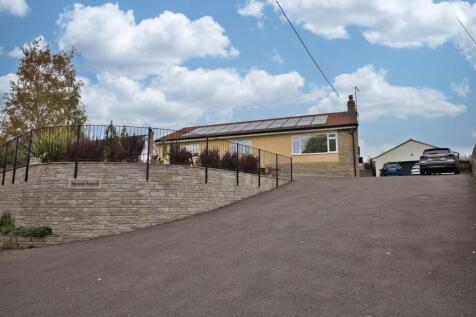 Redmans Hill, Wedmore BS28 3 bed detached bungalow for sale