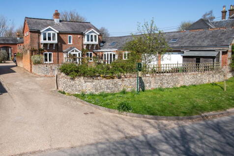 Main Road, Winchester SO21 4 bed detached house for sale