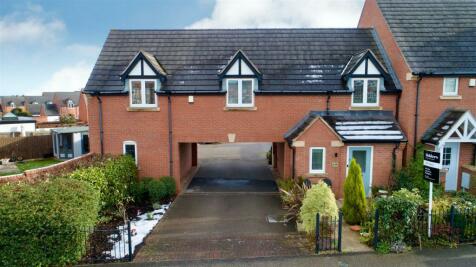 2 bedroom link detached house for sale