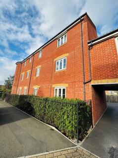 2 bedroom ground floor flat for sale