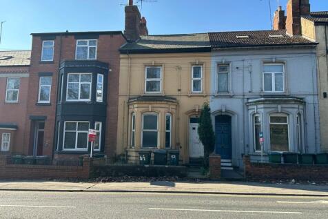Studio flat for sale