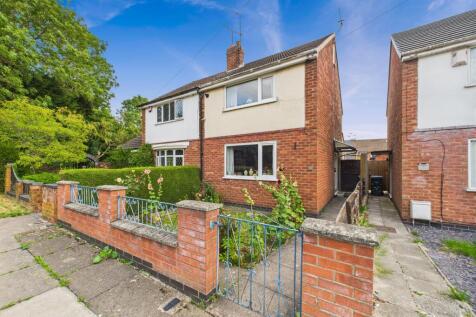 2 bedroom semi-detached house for sale