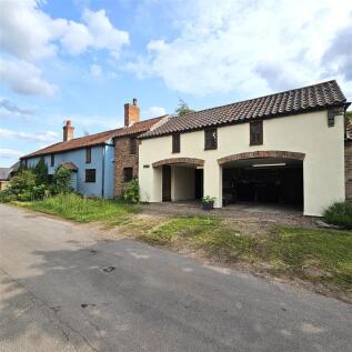 4 bedroom cottage for sale