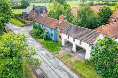 4 bedroom cottage for sale