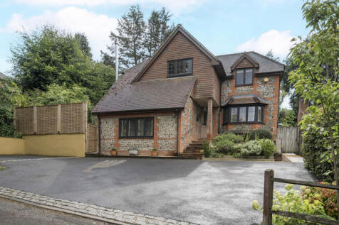 West View Road, Hampshire GU35 4 bed detached house for sale