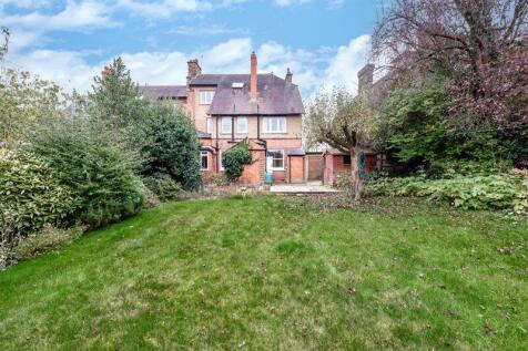 6 bedroom semi-detached house for sale