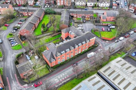 18 bedroom apartment for sale