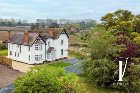 6 bedroom detached house for sale