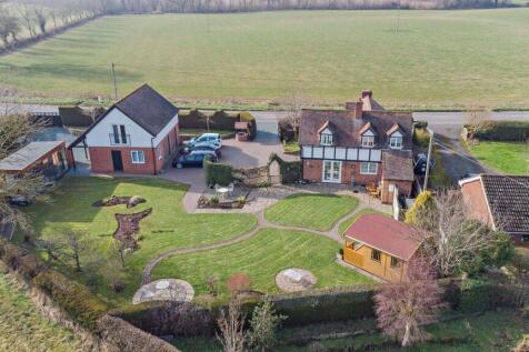 Rochford, Worcestershire WR15 3 bed detached house for sale