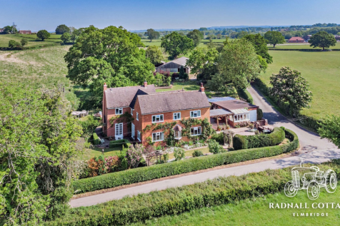 5 bedroom detached house for sale