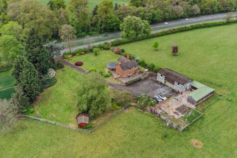 Main Road, Droitwich WR9 3 bed detached house for sale