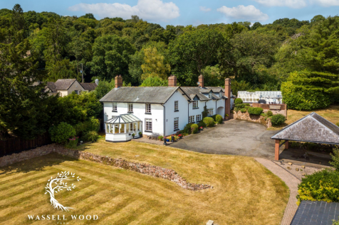 Habberley Road, Worcestershire DY12 5 bed detached house for sale