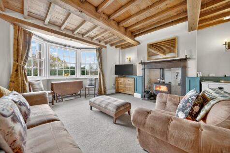 Bretton, Wakefield WF4 2 bed cottage for sale