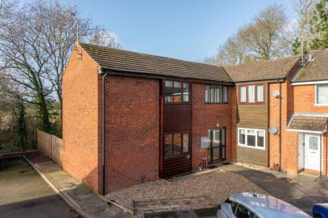 Studio flat for sale