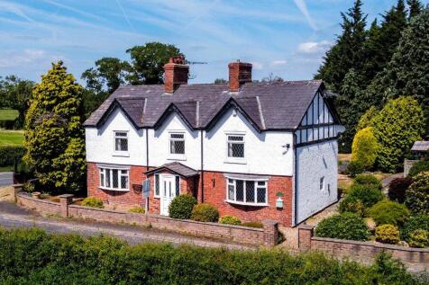 Yatehouse Lane, Middlewich CW10 4 bed detached house for sale