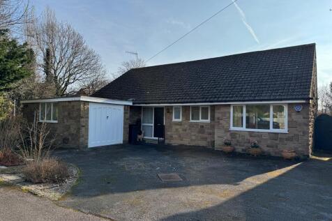 Chesterfield S40 4 bed detached bungalow for sale