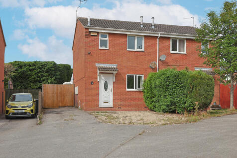 2 bedroom semi-detached house for sale