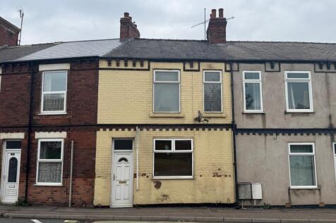 Chesterfield S40 3 bed terraced house for sale