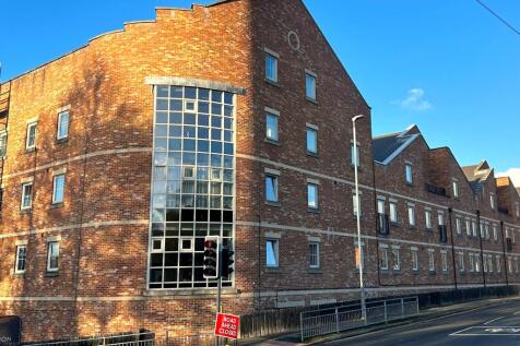 Piccadilly Heights, Chesterfield S41 3 bed flat for sale