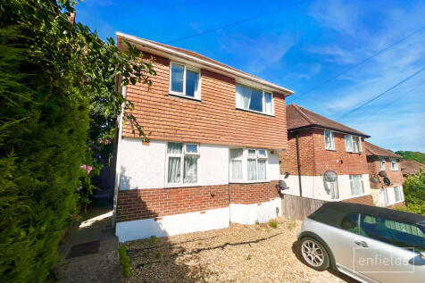 Southampton SO18 2 bed maisonette for sale