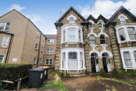 Chaucer Road, Bedford 1 bed flat for sale