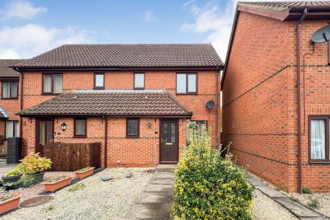 Viking Grove, Kempston, Bedford 2 bed semi