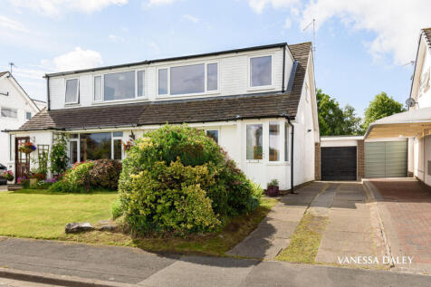 3 bedroom semi-detached house for sale