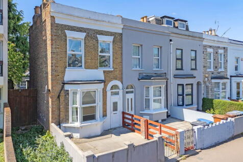 Woodhouse Road, Leytonstone E11 3 bed end of terrace house for sale