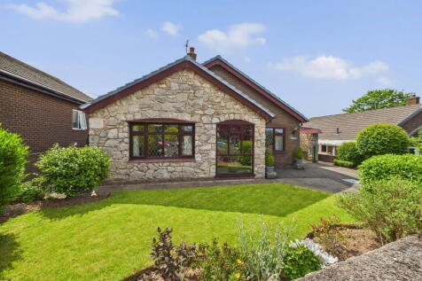 Troed Y Fenlli, Ruthin LL15 3 bed detached bungalow for sale