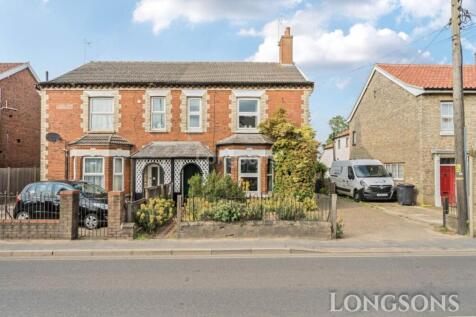 5 bedroom semi-detached house for sale