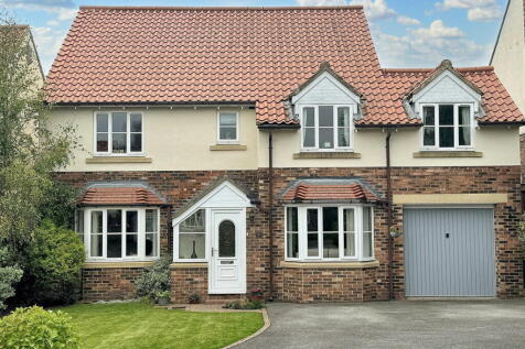 5 bedroom detached house for sale