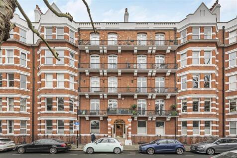 Trebovir Road, SW5 2 bed flat for sale