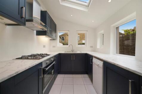 Heath Road, SW8 3 bed terraced house for sale