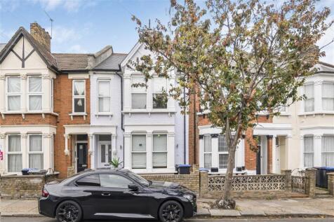 London NW10 4 bed terraced house for sale