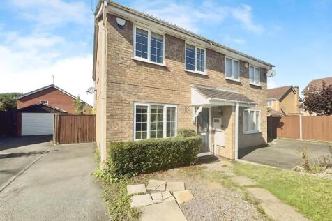 3 bedroom semi-detached house for sale