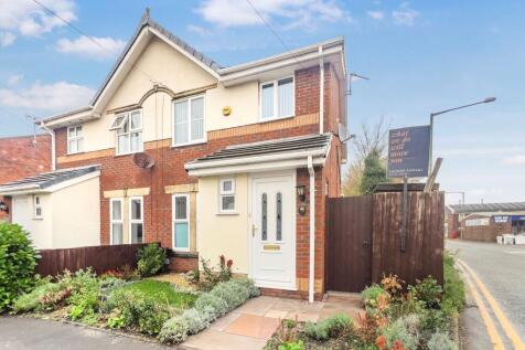 2 bedroom semi-detached house for sale