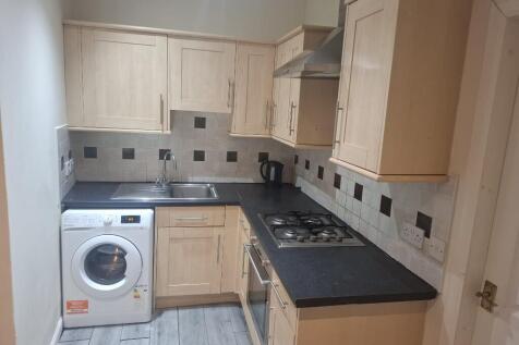 1 bedroom ground floor flat for sale