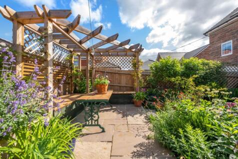 Slingsby Drive, Newark NG24 4 bed semi